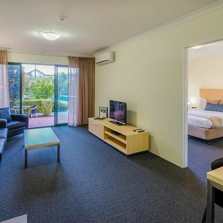 Perth Ascot Central Apartment Hotel Official Extérieur photo