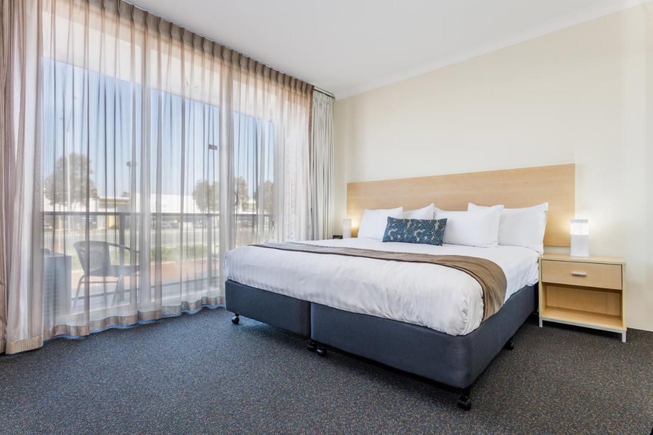 Perth Ascot Central Apartment Hotel Official Extérieur photo