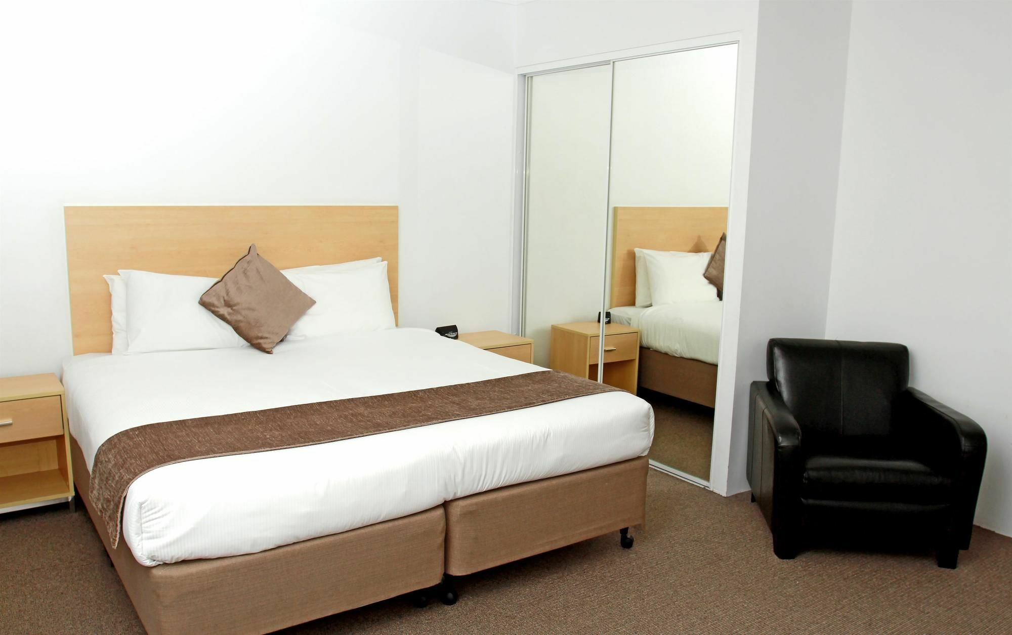 Perth Ascot Central Apartment Hotel Official Extérieur photo