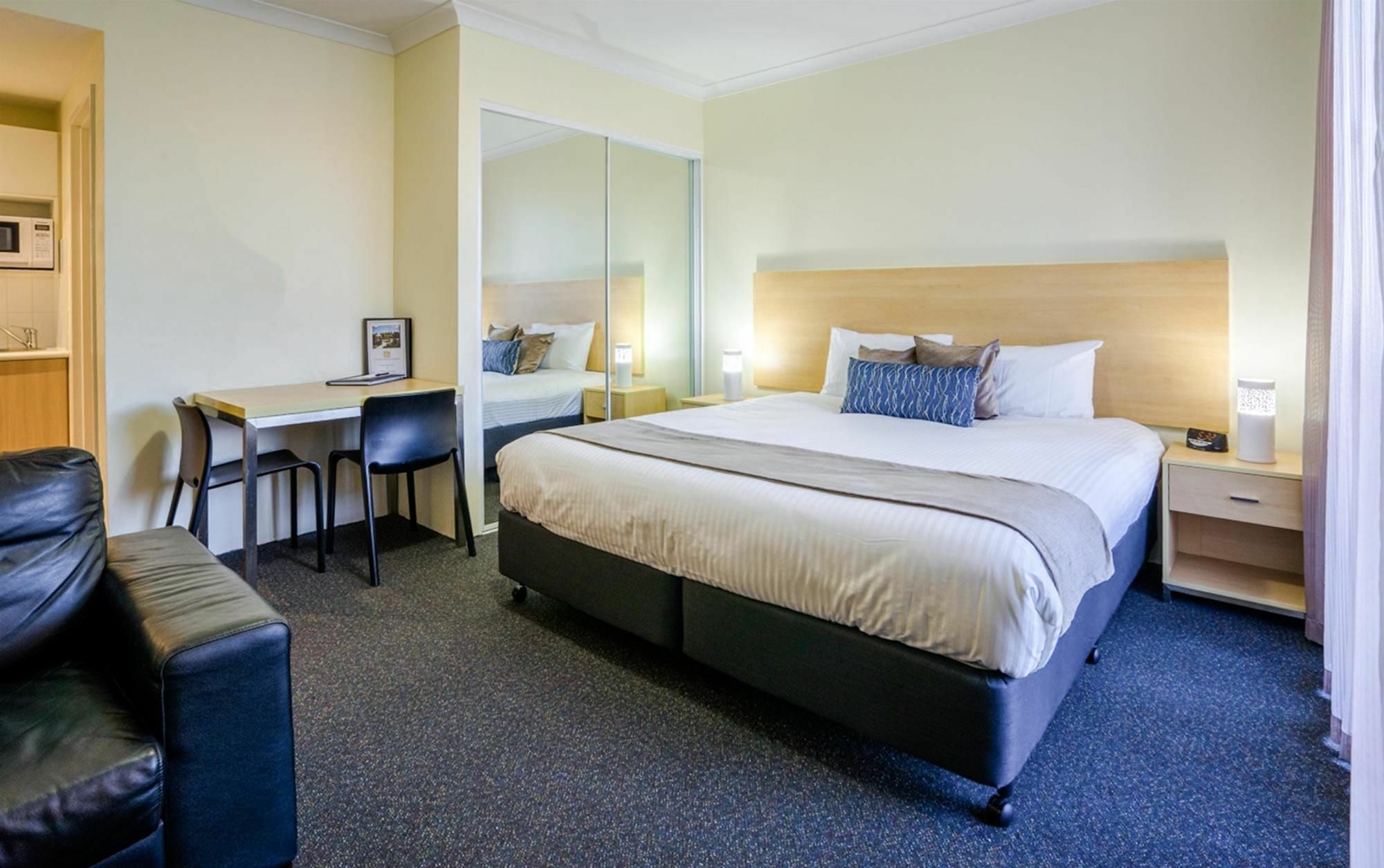 Perth Ascot Central Apartment Hotel Official Extérieur photo